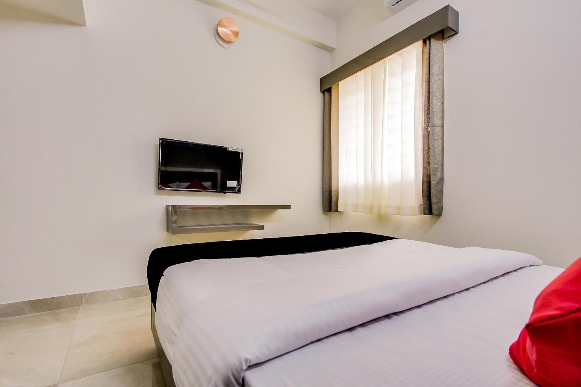 Capital O New Paradise Inn Irugur 외부 사진